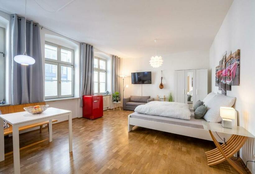 Große Altstadtwohnung In Top Lage Zentrum