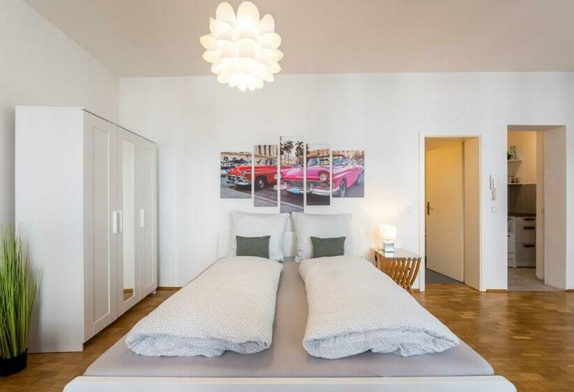 Große Altstadtwohnung In Top Lage Zentrum