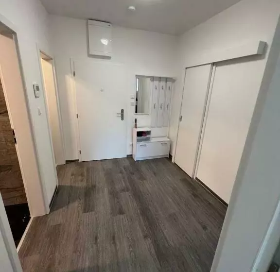 Soukromý Byt 2+kk S Balkónem A Parkováním