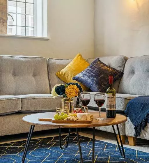 Characteristic 4 Bed Apartment In The Heart Of Windsor