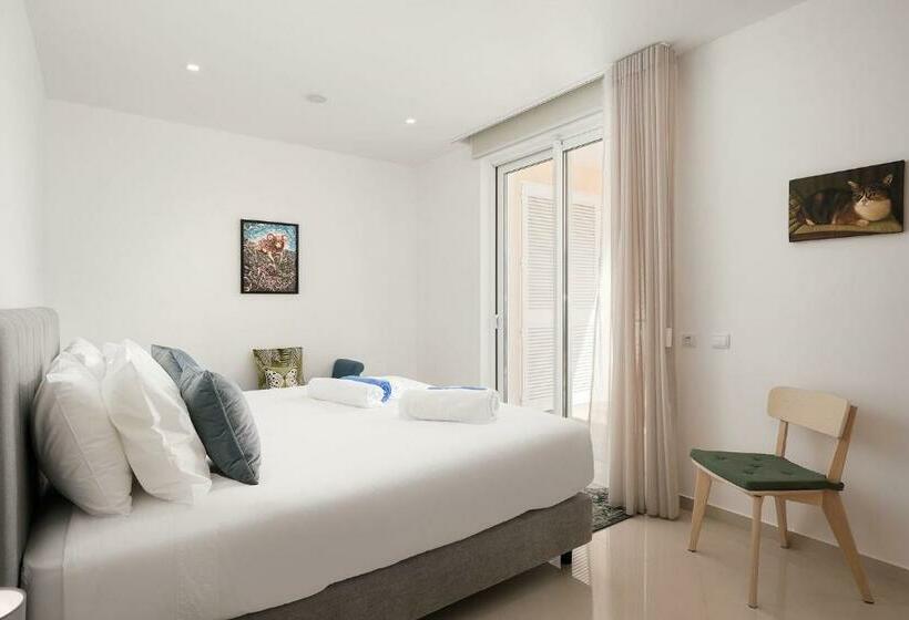 Cheerful And Cosy In Lagos