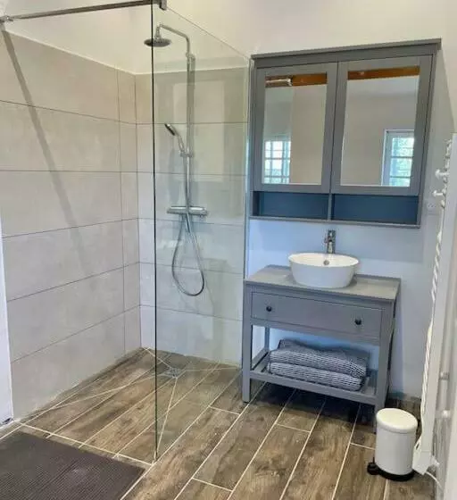 Mas Provençal De 120m2 En Camargue, Avec Piscine Et Parking Inclus, Idéal Pour Des Vacances