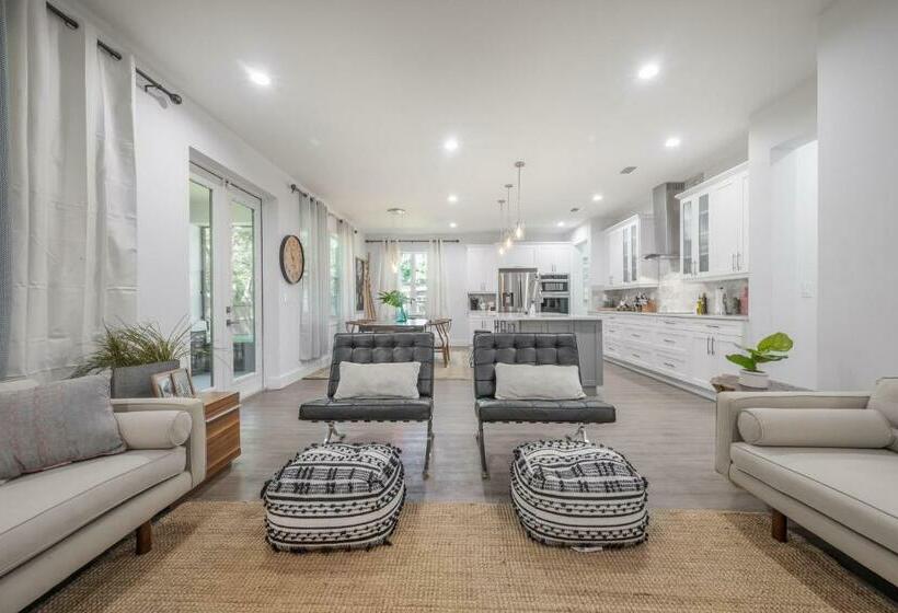 New Construction Beautiful Lutz Property Close To Usf And All Major Tampa Attractions