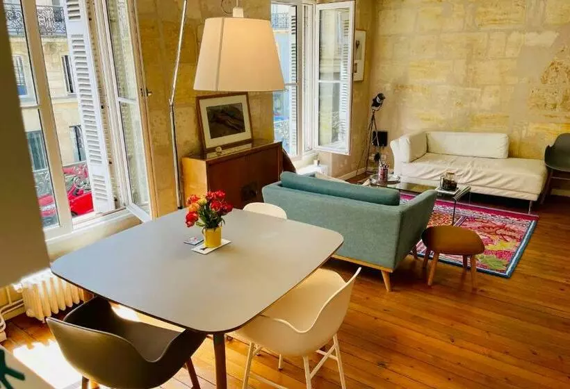 Nice Furnished Apartment With Inner Courtyard Near The City Center