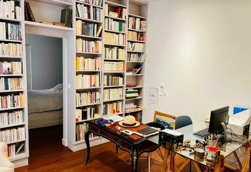 Nice Furnished Apartment With Inner Courtyard Near The City Center