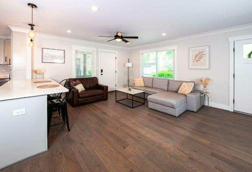 Villa Heights Bungalow Minutes From Noda And Uptown