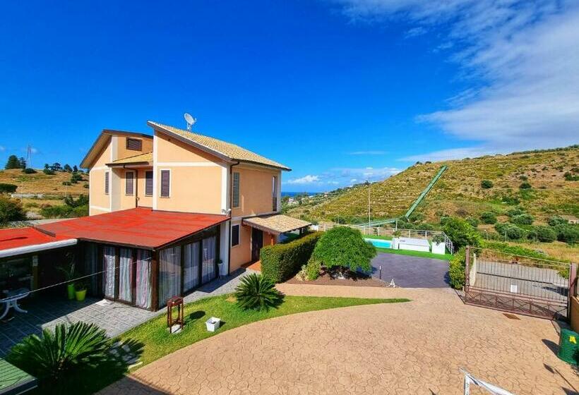 Alloggio Affascinante Con Piscina Vista Mare