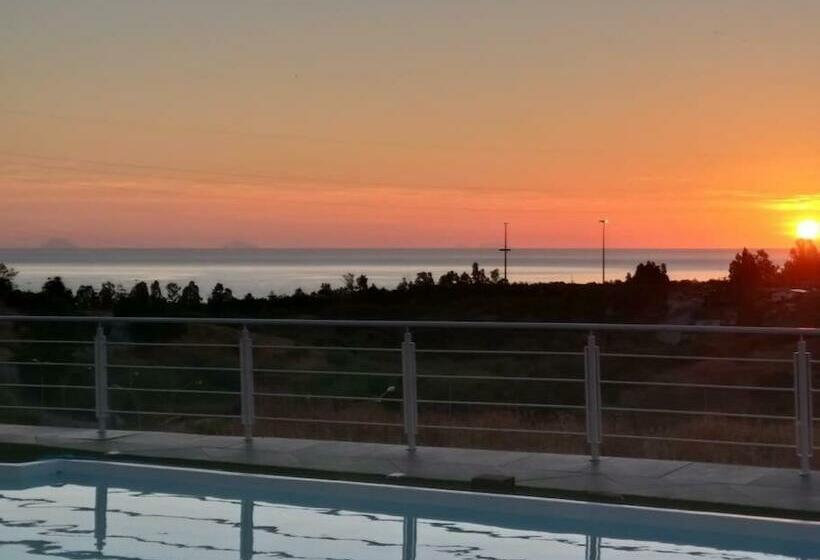 Alloggio Affascinante Con Piscina Vista Mare