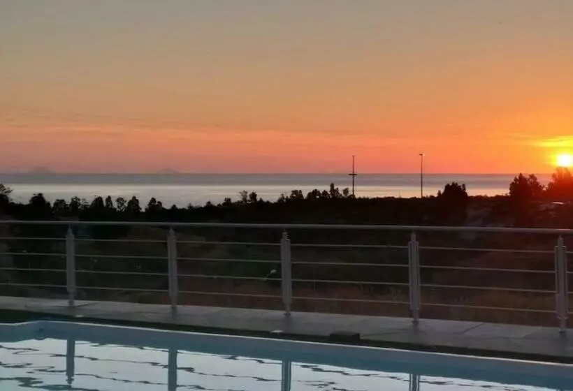Alloggio Affascinante Con Piscina Vista Mare