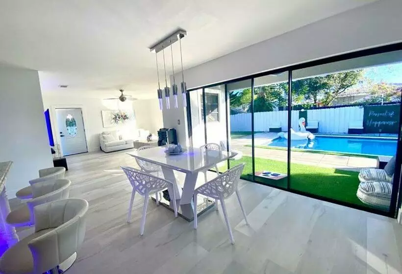 Paradise Resort