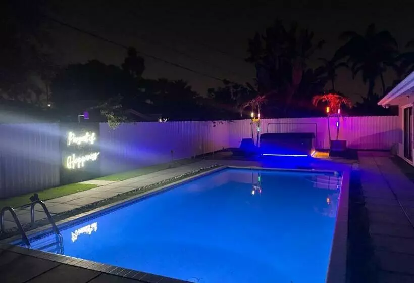 Paradise Resort