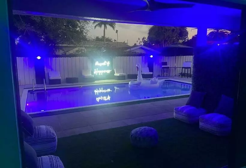 Paradise Resort