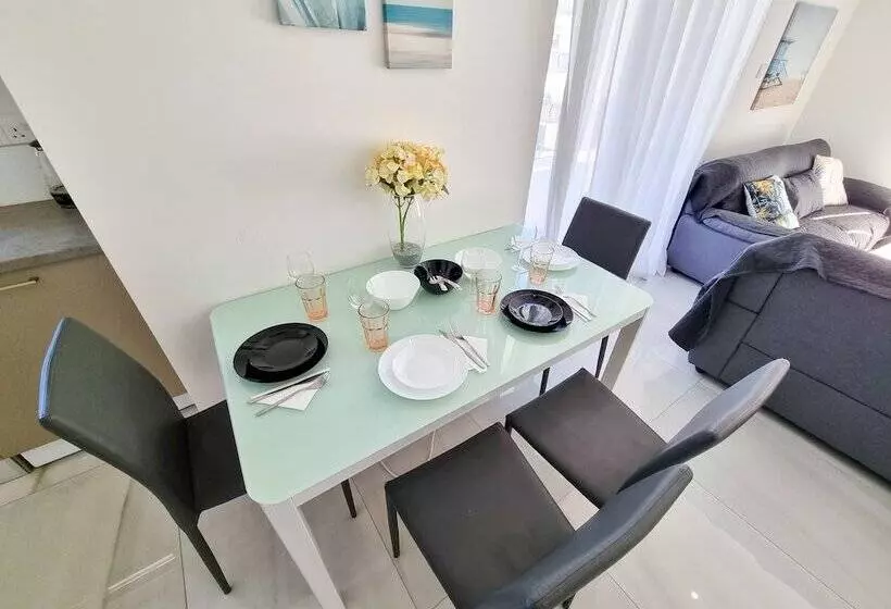 Sea La Vie Seaview Apartment