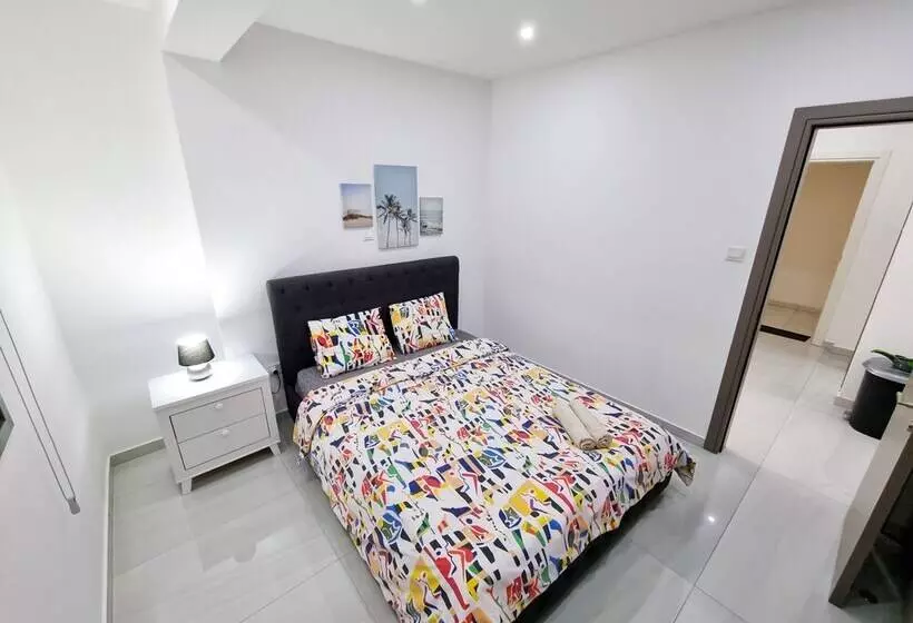 Sea La Vie Seaview Apartment