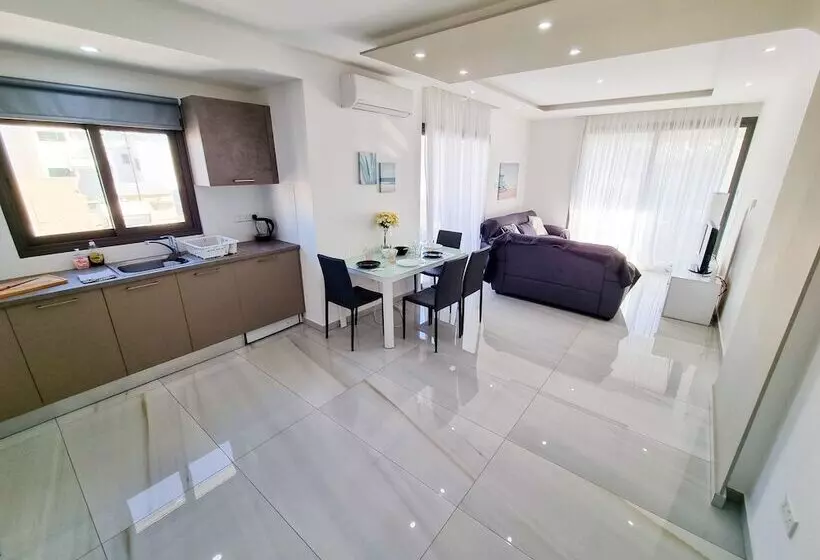 Sea La Vie Seaview Apartment