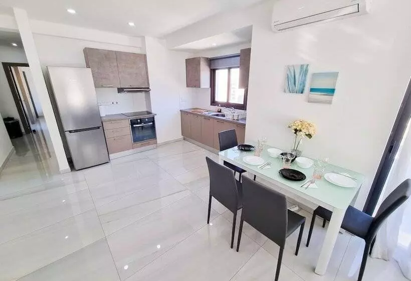 Sea La Vie Seaview Apartment