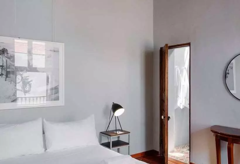 3br Baroque Villa With Spacious Terrace
