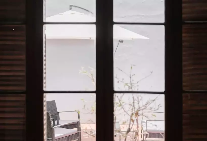 3br Baroque Villa With Spacious Terrace