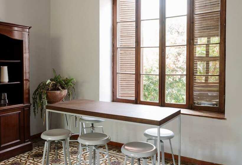 3br Baroque Villa With Spacious Terrace