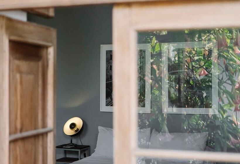 3br Baroque Villa With Spacious Terrace