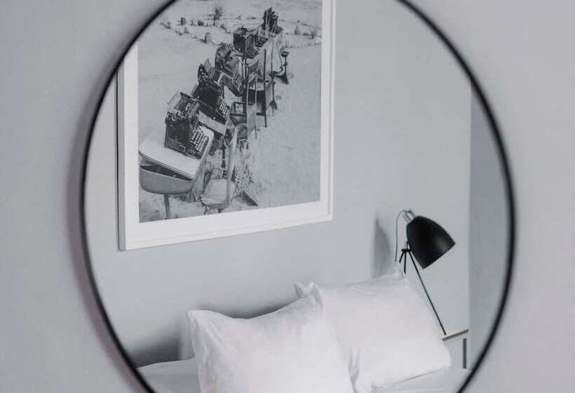 3br Baroque Villa With Spacious Terrace