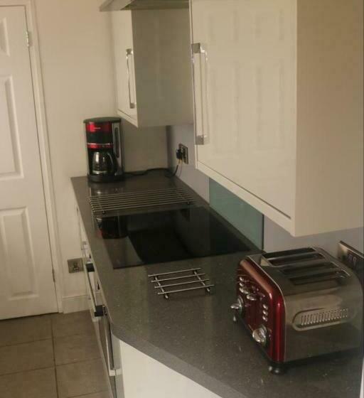 Carn View Located Nr Heartlands & Carn Brea