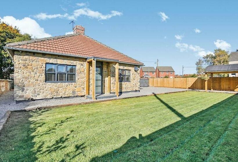 Dunromin Cottage, Hot Tub & Garden