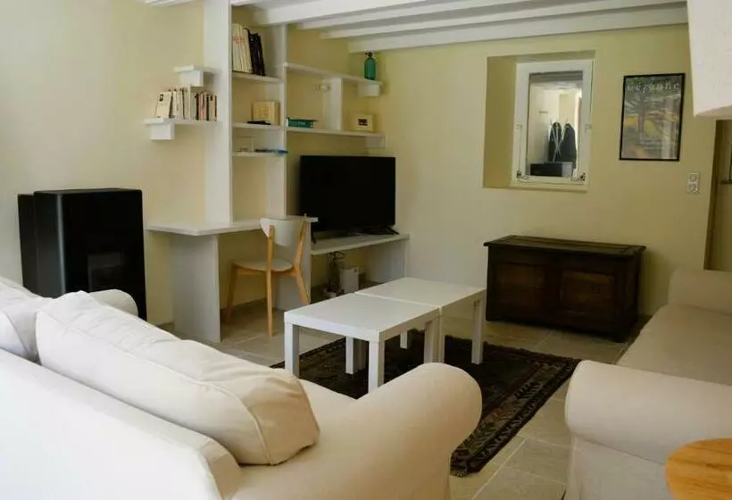 Maison Typique   Très Grand Jardin   7km De La Mer