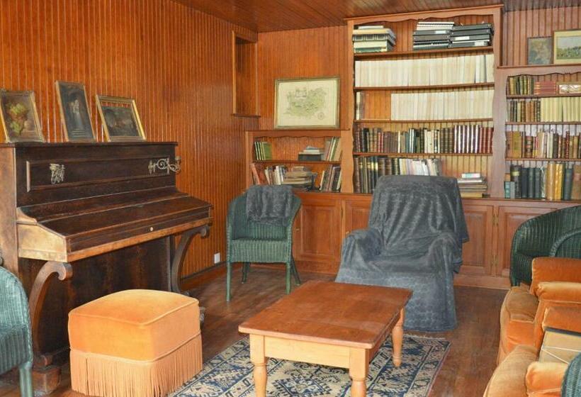 Maison Typique   Très Grand Jardin   7km De La Mer