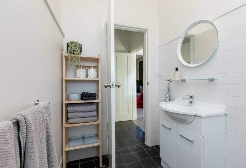 The Baylis Boutique Apartments   Stay On Baylis, Shopping Precinct, Free Parking