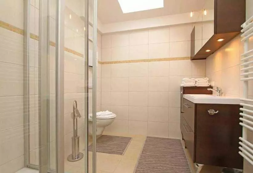 Villa Waldschloss, App 09