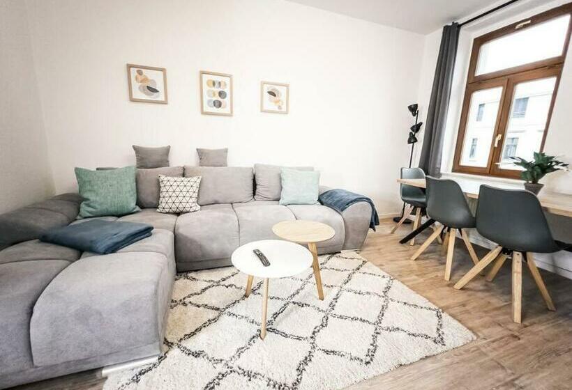 ⋙ Stilvolle Wohnung Mit 2 Schlafzimmern & Balkon ⋘