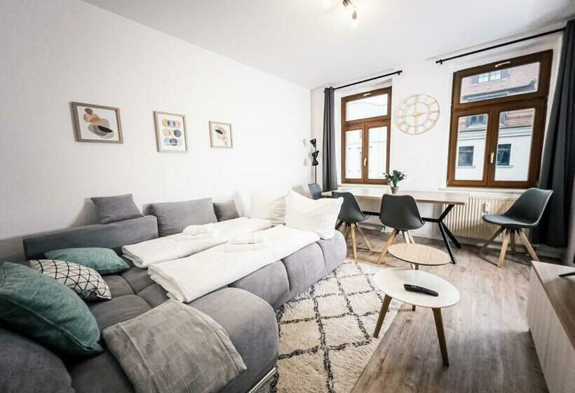 ⋙ Stilvolle Wohnung Mit 2 Schlafzimmern & Balkon ⋘