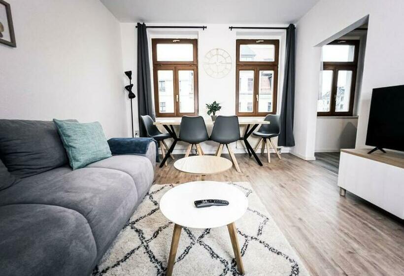 ⋙ Stilvolle Wohnung Mit 2 Schlafzimmern & Balkon ⋘