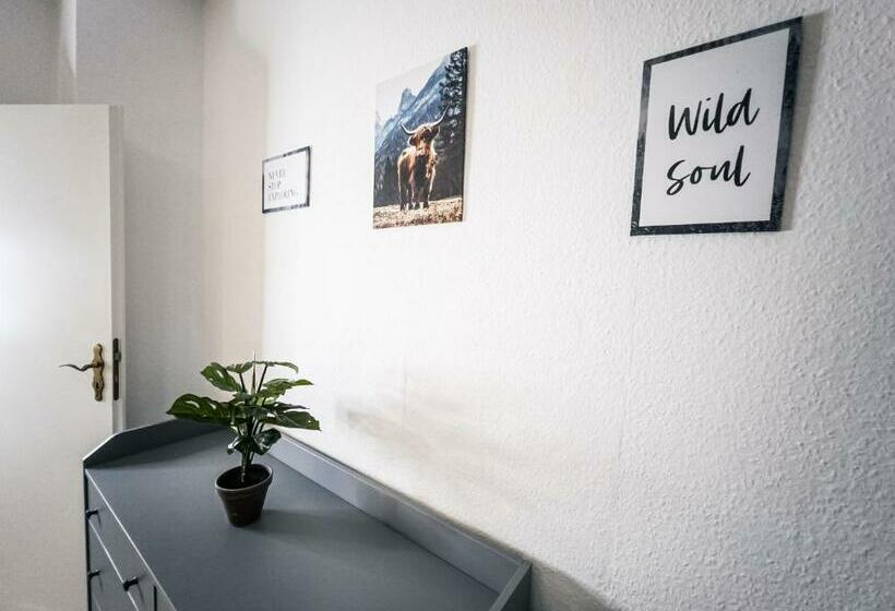 ⋙ Stilvolle Wohnung Mit 2 Schlafzimmern & Balkon ⋘