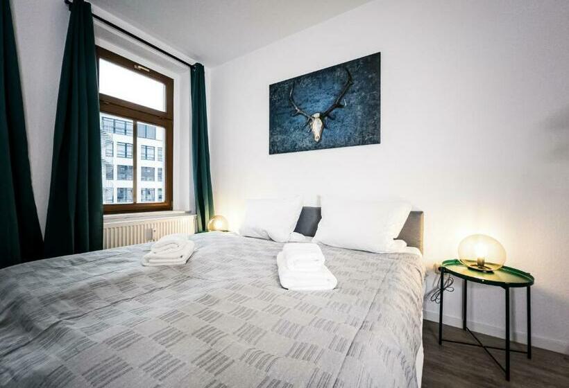 ⋙ Stilvolle Wohnung Mit 2 Schlafzimmern & Balkon ⋘