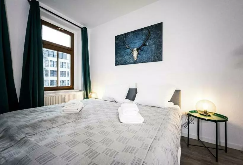 ⋙ Stilvolle Wohnung Mit 2 Schlafzimmern & Balkon ⋘