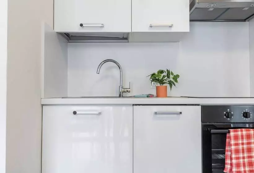 Joivy Superb Flat For 4 With Balcony Near Milano Centrale