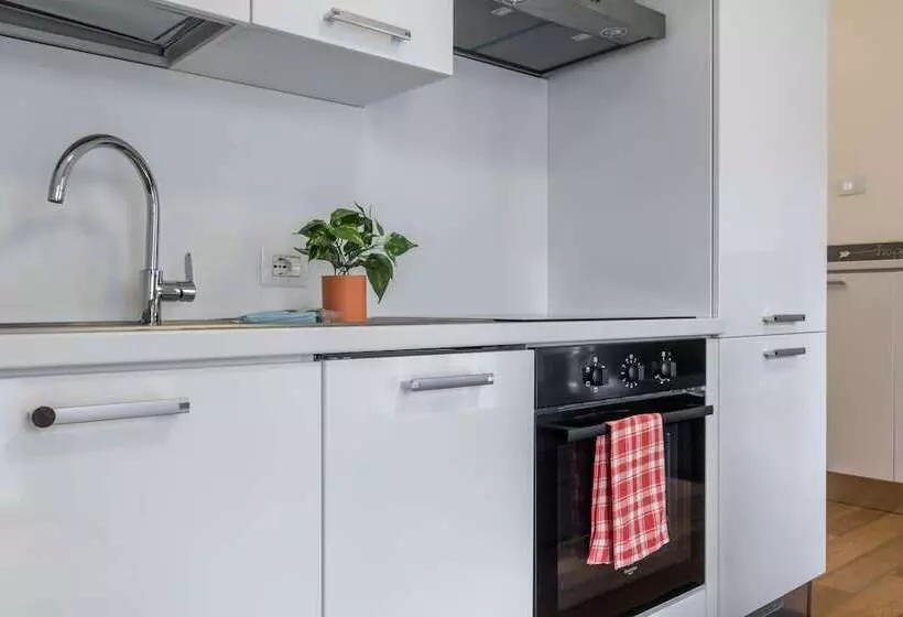 Joivy Superb Flat For 4 With Balcony Near Milano Centrale