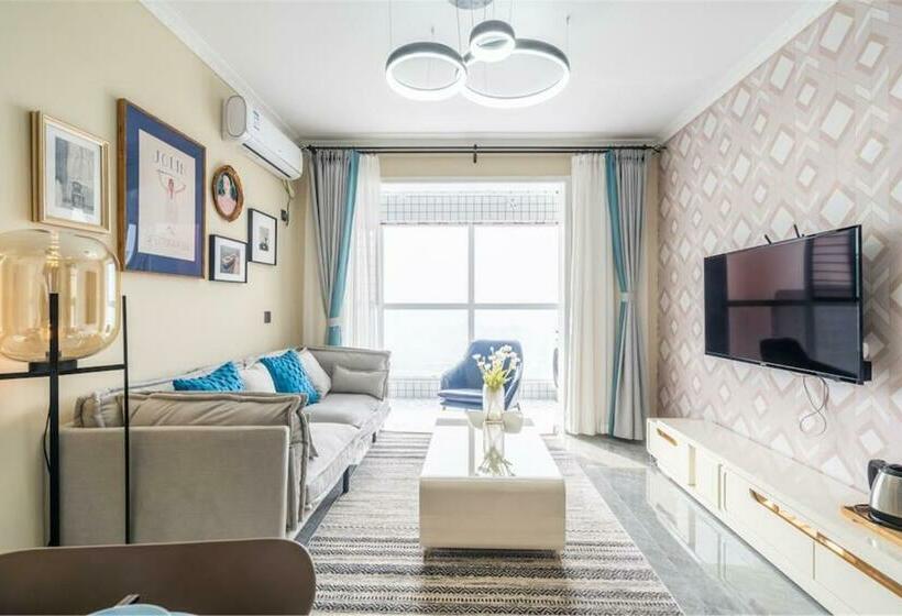 Locals Apartment House 54