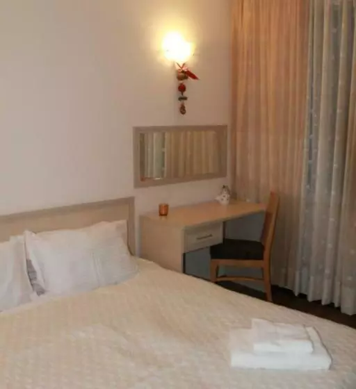 Apartment Kristin In Apart Hotel Stenata