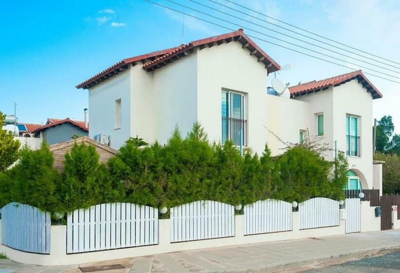 Marilena Gardens Villa