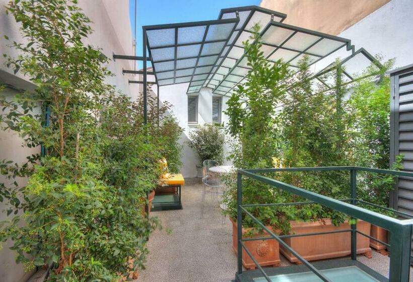 Right House   Indipendent In Characteristic Marina District