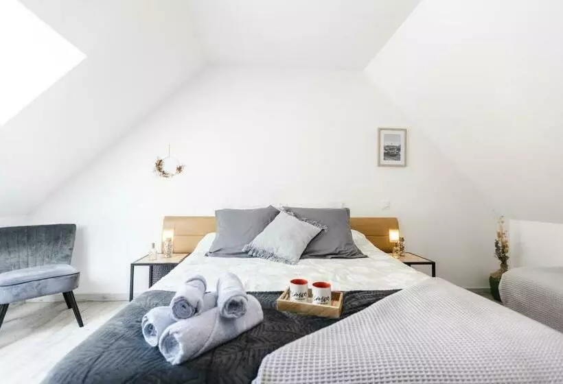 Les Pénates De Camiers