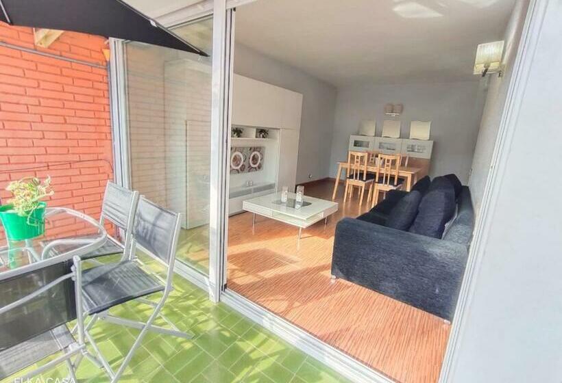 Apartamento Muy Luminoso En Segunda Línea De Mar