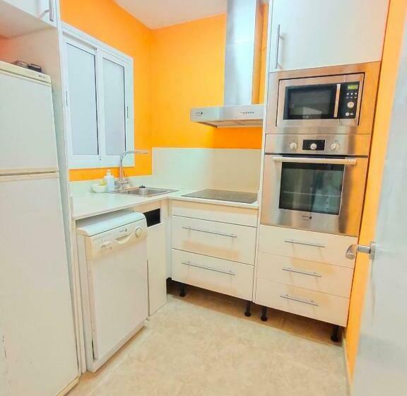 Apartamento Muy Luminoso En Segunda Línea De Mar