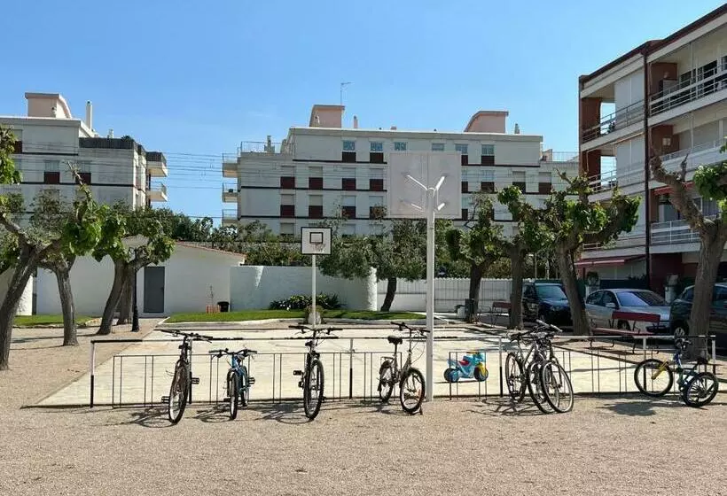Apartamento Muy Luminoso En Segunda Línea De Mar