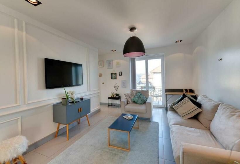 Appartement 3 Chambres   6 People With Wifi & Parking