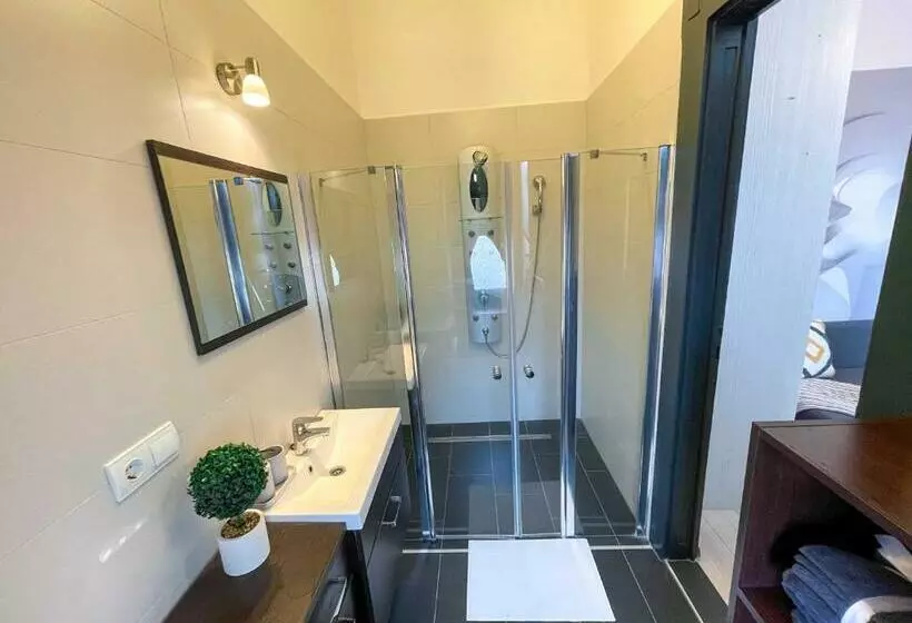 Manyi Apartman 2