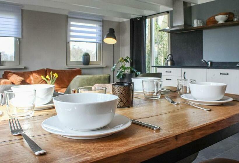 2 Bedroom Nice Home In Bornerbroek